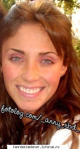anahi asa k e skumpik... poze anahi
