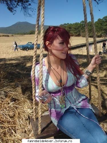 Poze Dulce Maria - se dadea in leagan la videoclipul celestial - Poze Rbd/Rebelde