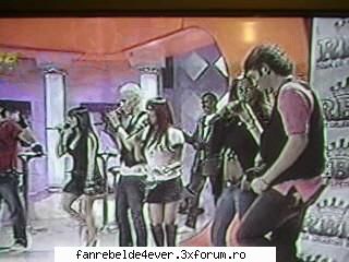 Rbd-Erreway acelasi succes acelasi scenariu - Mie mai mult mi`a placut Rebelde....:P :D - Rbd vs. Erraway