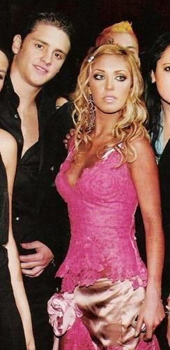 cele mai sexy poze a lui Anahi - Petronelly - Poze