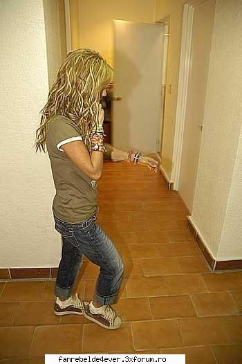 cele mai sexy poze a lui Anahi - Petronelly - Poze
